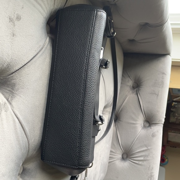 Black Coach satchel - Picture 4 of 5